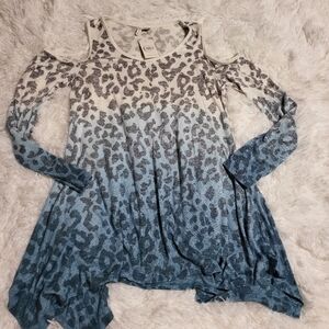 💕Cato Est. 1946 Cold Shoulder Shirt Blue Leopard Ombre Long Sleeve XS NWT